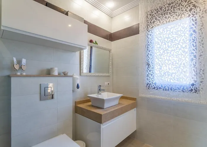 - 3818-01 Mallorca * 칼라 라트자다